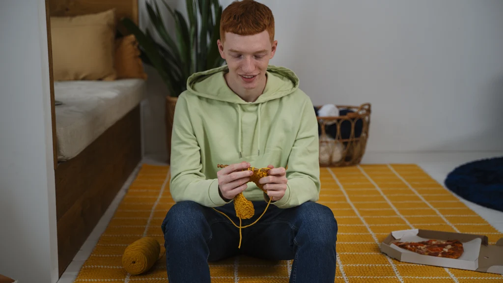 Go Offline and Enjoy a Hobby | Image FreePik